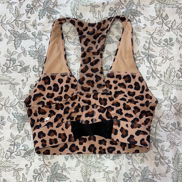 Fabletics Leopard Print Sports Bra/tank size small - Picture 2 of 2
